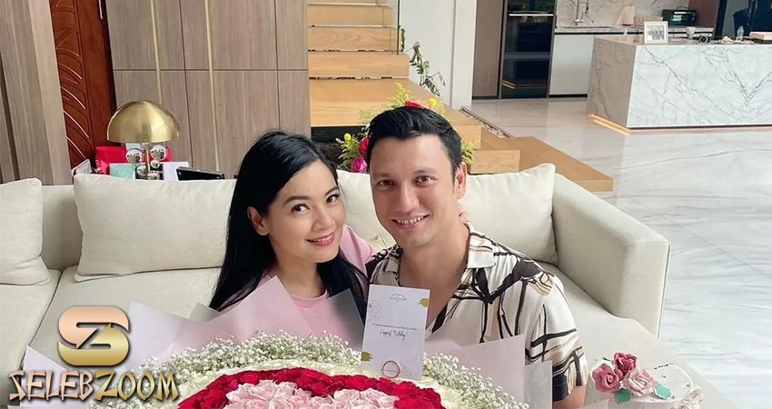 Titi Kamal dan Christian Sugiono Artis Yang Jauh Dari Gosip